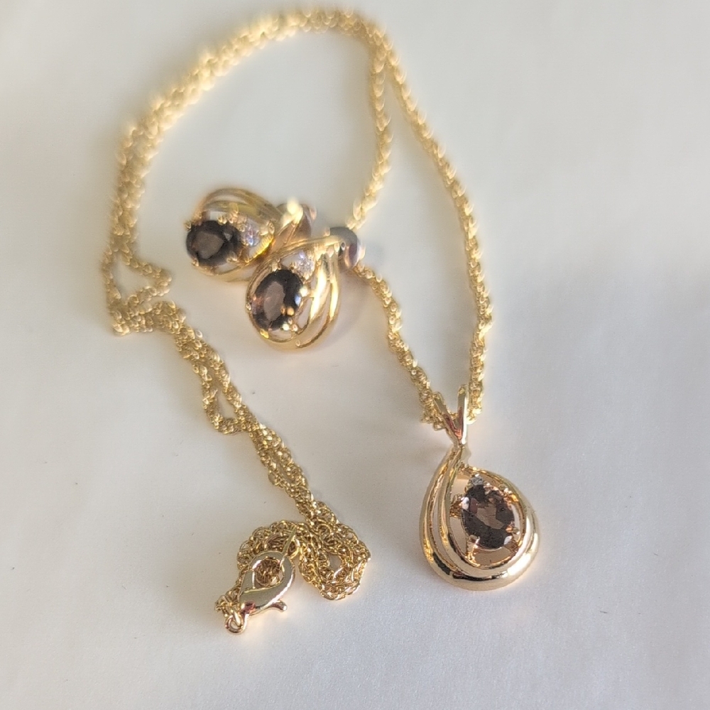 Elegant Gold and Brown Jewelry Set